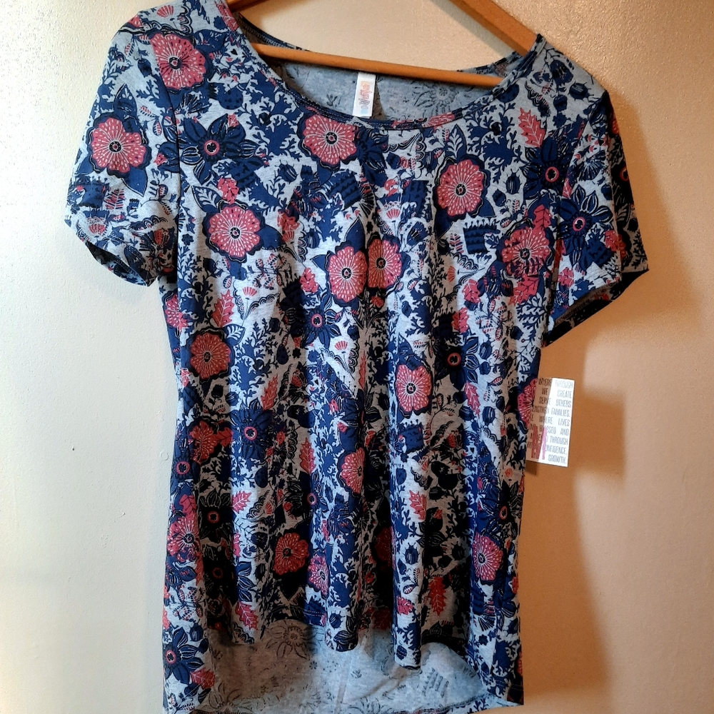 Patterned LuLaRoe Classic T